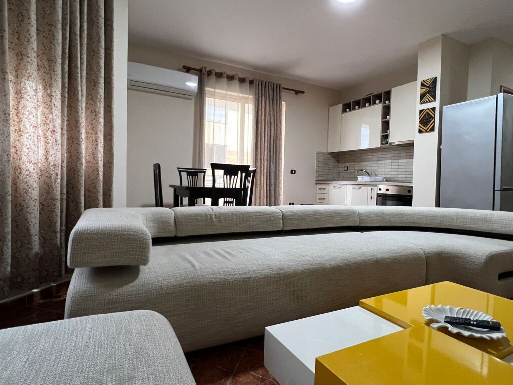 APARTAMENT 2+1 NE ZONEN E PLAZHIT