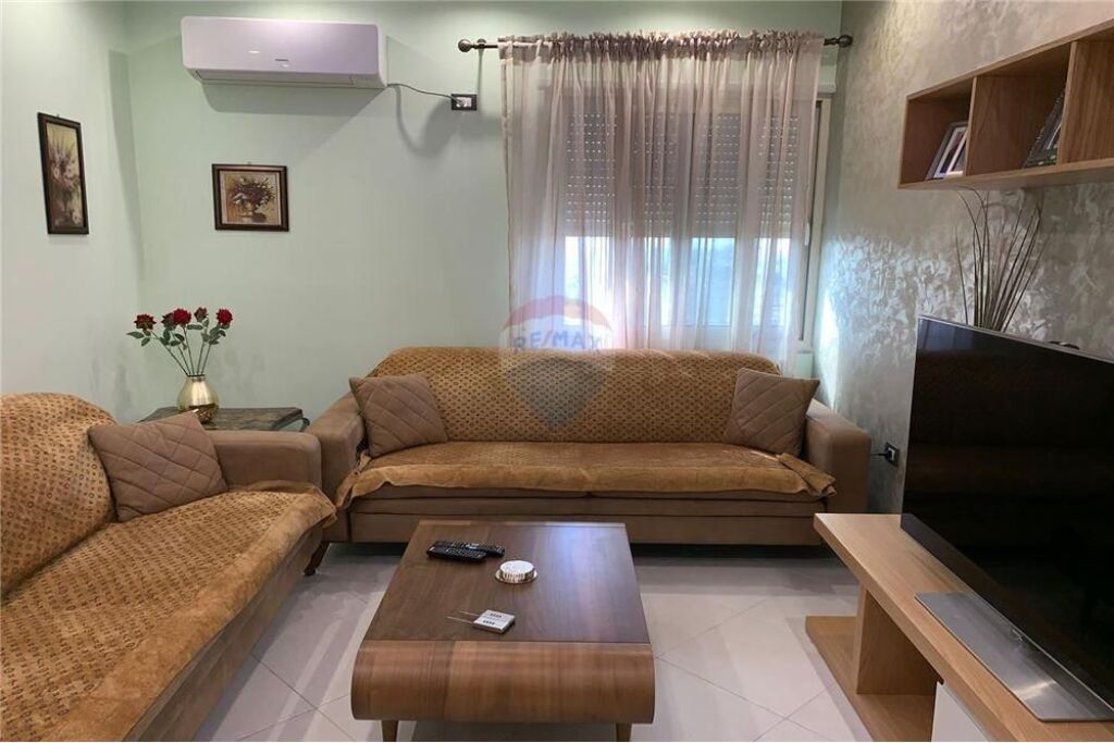 Apartament 3+1+2 per qira ne Fresk !