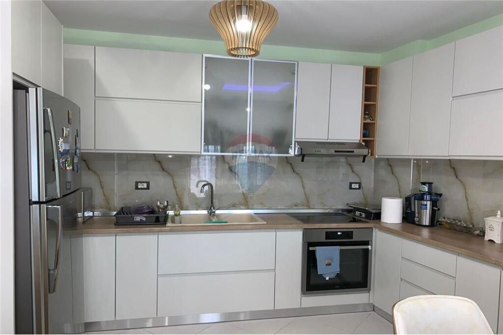 Apartament 3+1+2 per qira ne Fresk !