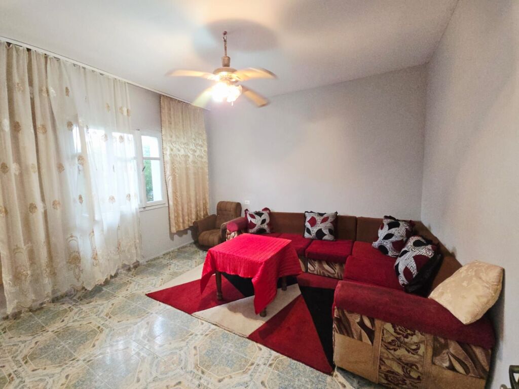 JEPET ME QERA KATI I PARE I NJE VILE PRIVATE NE SHKALLNUR