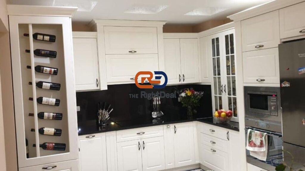 Alla Residenza Kodra e Diellit 1, Appartamento 2+1 Con Posto Auto In Affitto!!!