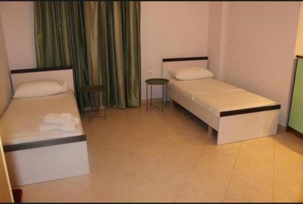 APARTAMENT ME QERA 2+1+2 RRUGA E KAVAJES 750 EURO