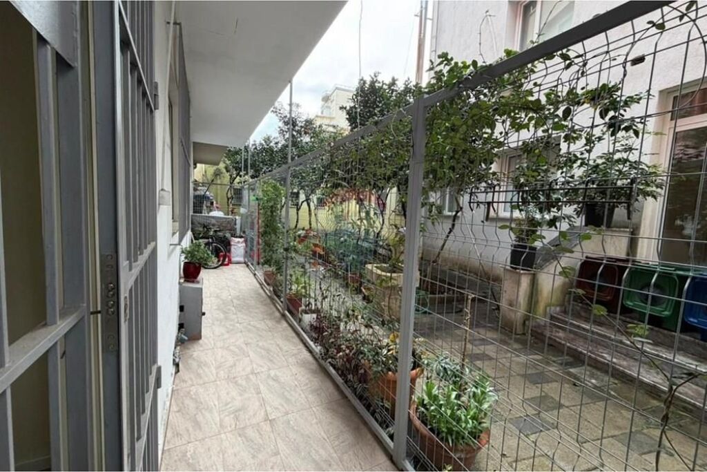 Apartment - For Rent - Islam Alla Street, Tirana