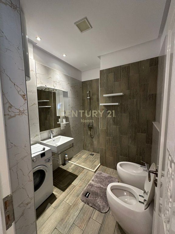 Vendiamo appartamento 2+1+2 al Lago Secco!