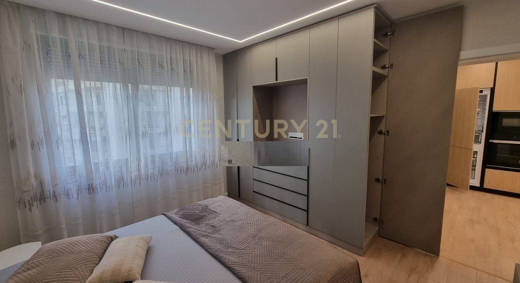 Apartament 2+1 Me Qira në Komuna e Parisit
