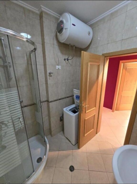 APARTAMENT ME QERA 2+1+2 RRUGA E KAVAJES 750 EURO