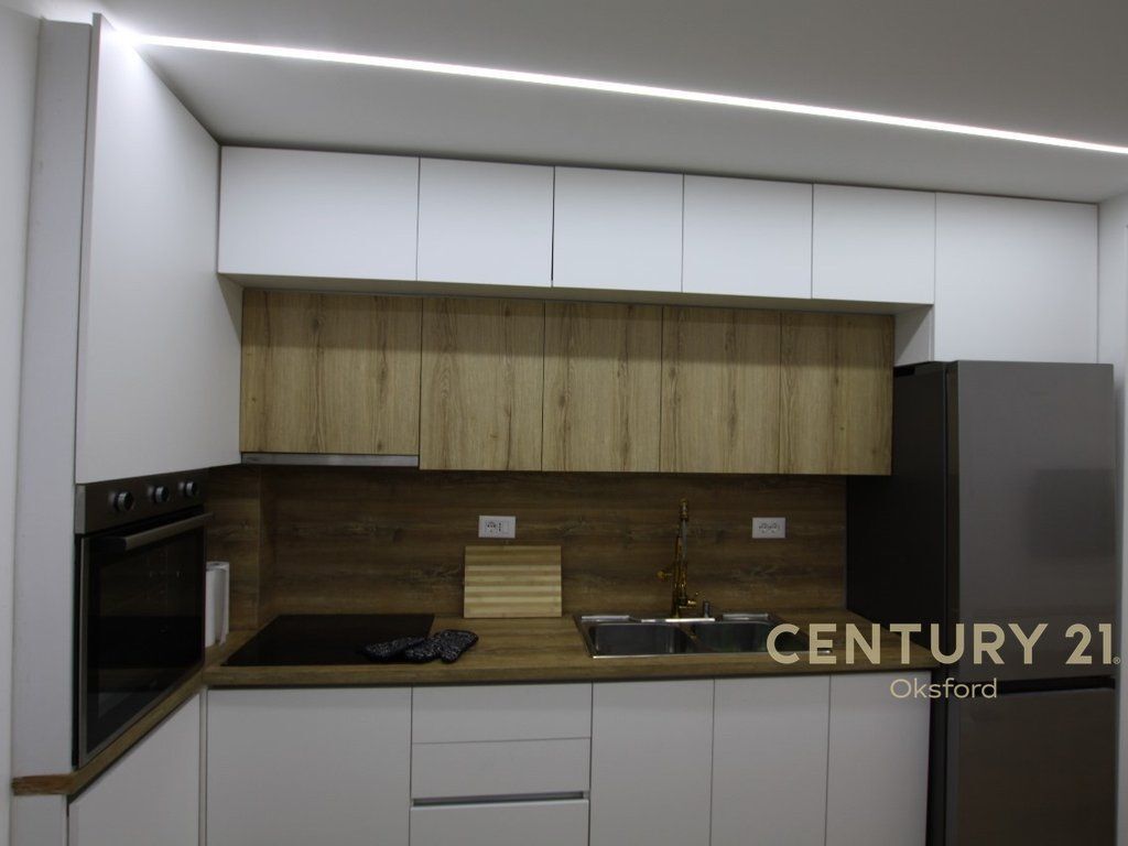 Appartamento 1+1 in affitto, in via "21 DHJETORI"!