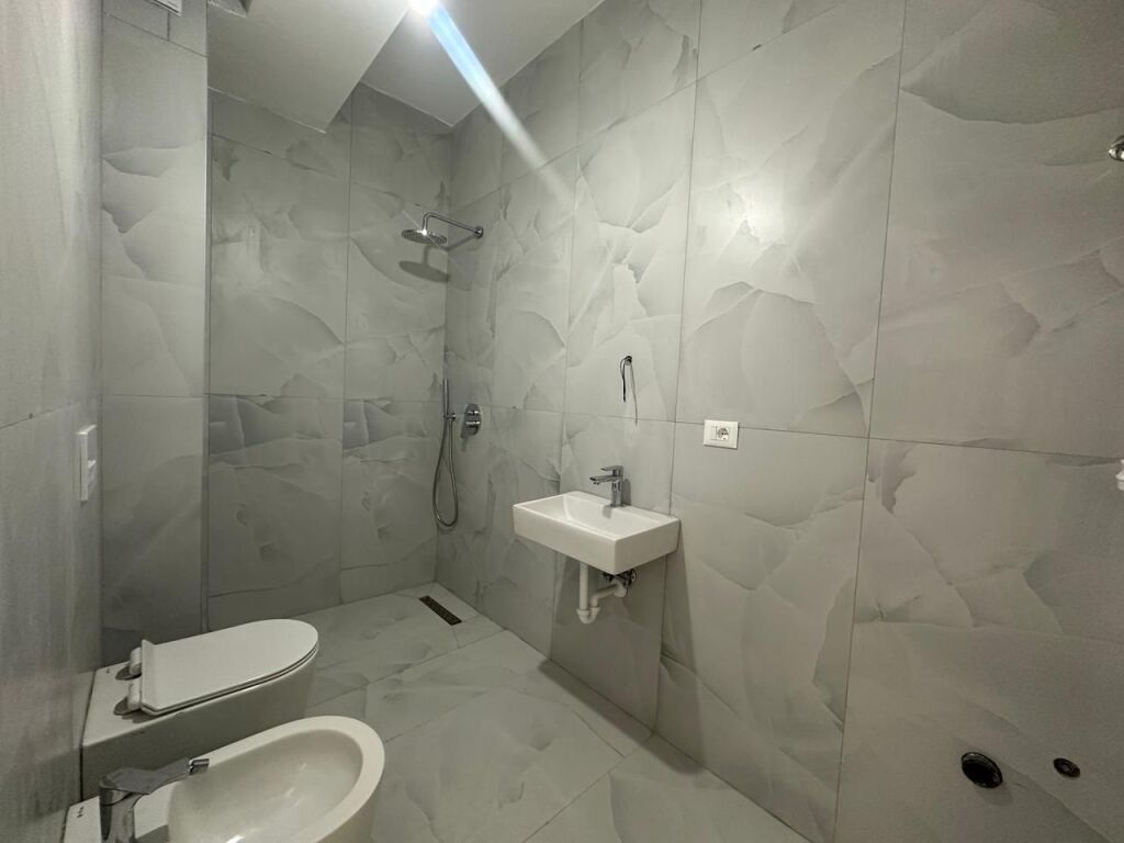 Apartament 1+1 me Ballkon Per Shitje Ne Ali Dem