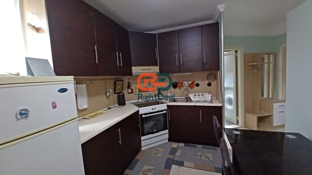 Tek Dega E Thesarit, Jepet Me Qira Apartament 1+1 Ideal Per Banim !!!