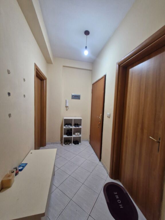 Jepet Me Qera Apartament 1+1+1 Ballkon