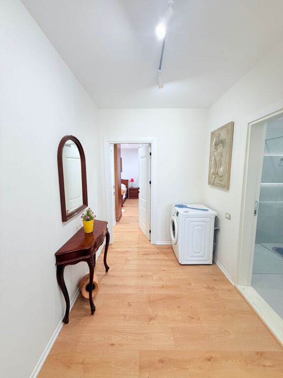 VENDESI APPARTAMENTO 3+1+2 MERCATO INDUSTRIALE,DURRËS