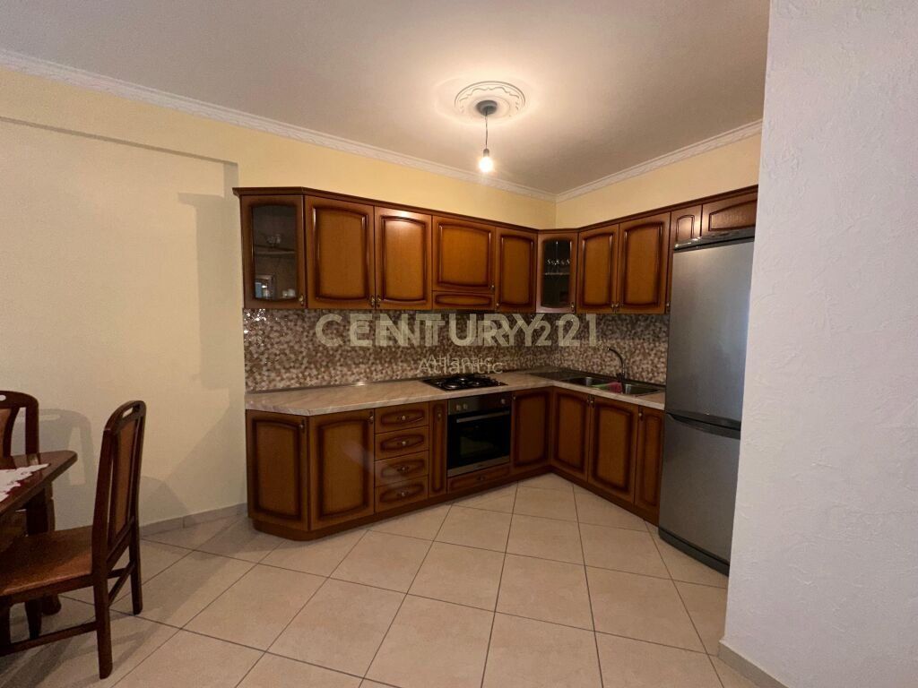 APARTAMENT 2+1 PER QIRA LAGJIA 8-TE DURRES!