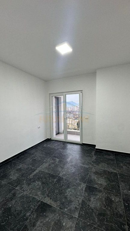 Qera, Apartament 2+1, Zogu Zi