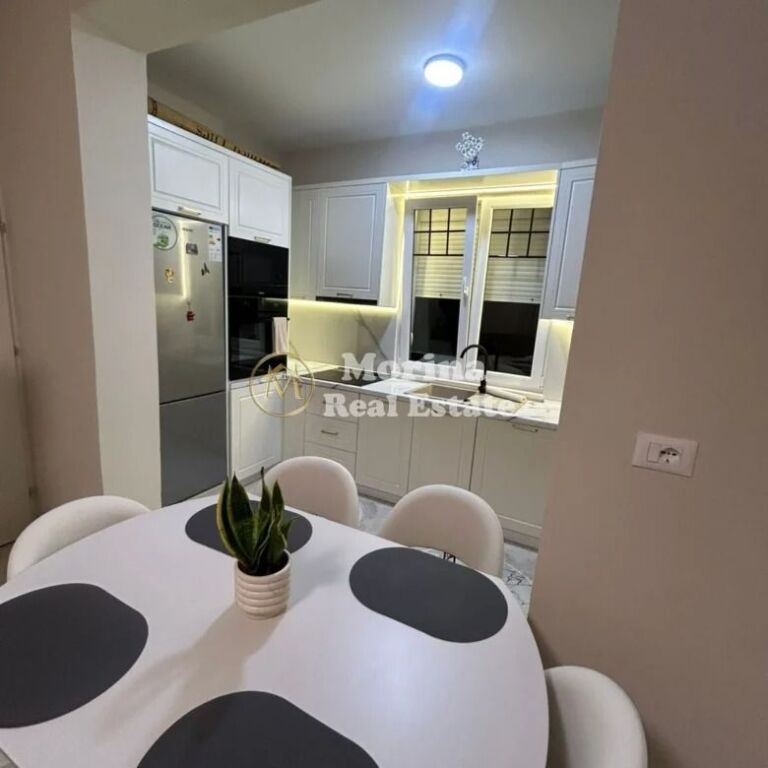 Rent | Private house 1 + 1 | American Hospital 2| 500 €/month