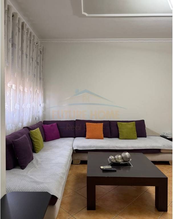 Qera, Apartament 2+1+2, rruga Panorama