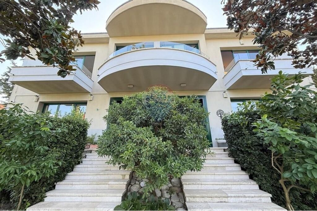 Vilë - Për Qira - Liqeni i Farkës, Tiranë(ID: 530181094-163)