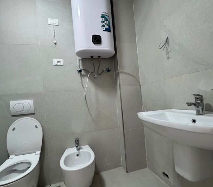 Japim me qira apartament 2+1+2 për zyra 🏢 📍 Lake View Residence, Liqeni i Tiranes