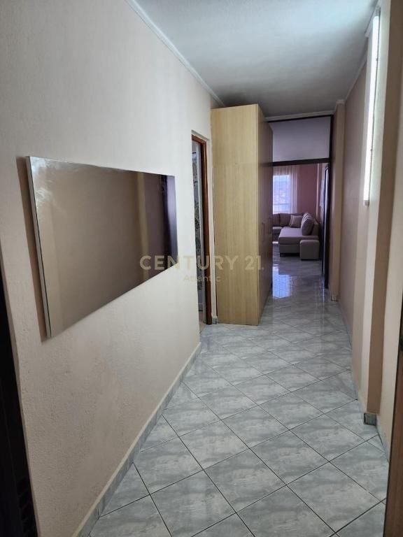 Apartament 1+1 Me Qira në Plazh Hekurudha, Durrës