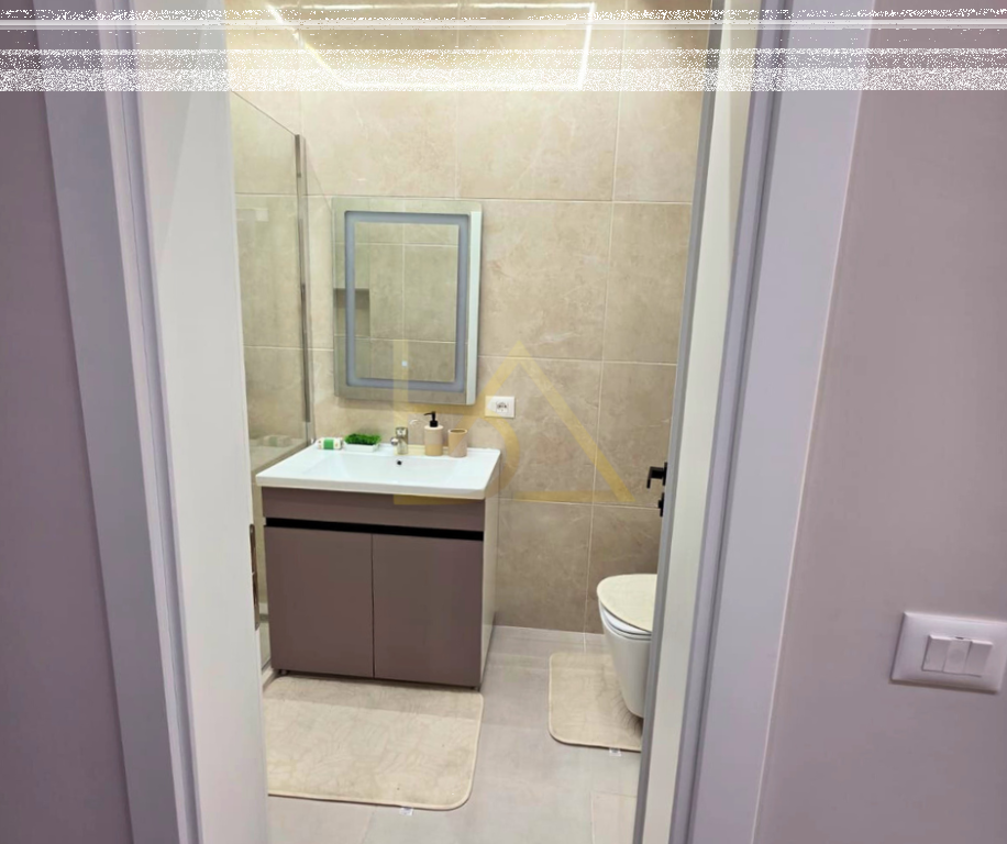 Shitet Apartament  – Durrës, Plazh (Lagjja 13), pranë Hotel Adriatik