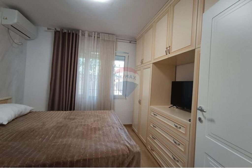 Apartament 2+1 me qera ne Qender