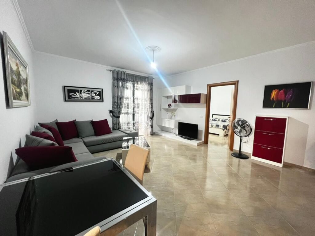 Apartament 2+1+2wc me Qera Afatgjate - prane Bar Hannover, Lungomare Vlore