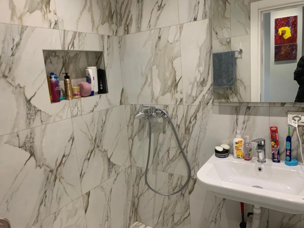 Apartment 2+1 for Sale  Address: Porcelan Near Tv Klan  For Sale Empty without furniture  Floor 3  Area 81.7 m2  Price 155,000€