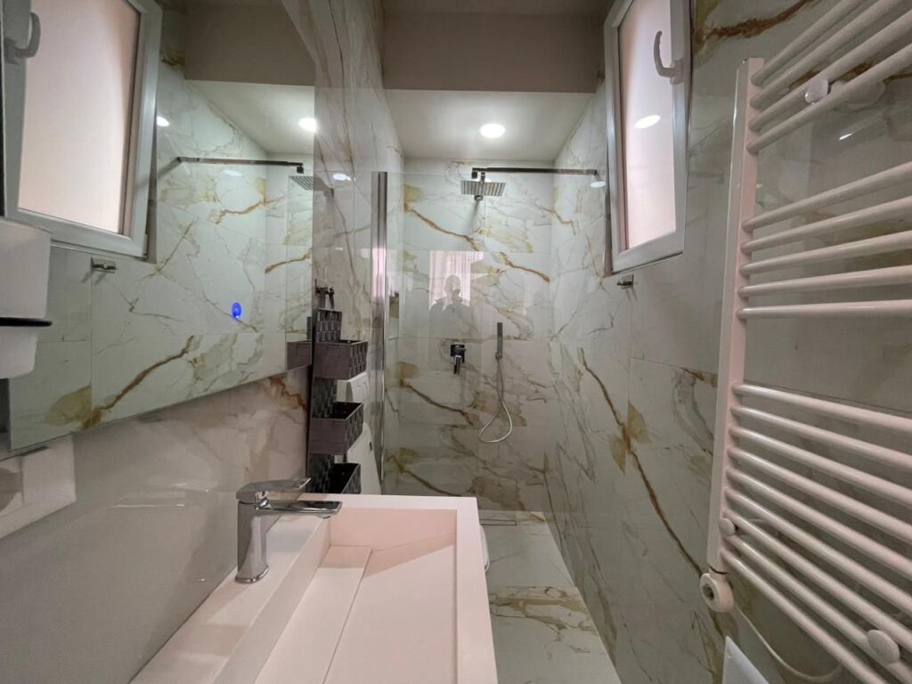 Apartament 1+1 per qira tek Rruga e Kavajes prane Globe.