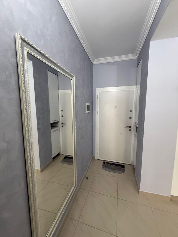 🏡 Japim me qira apartament 1+1 tek Bar Oslo – Rruga Bardhyl