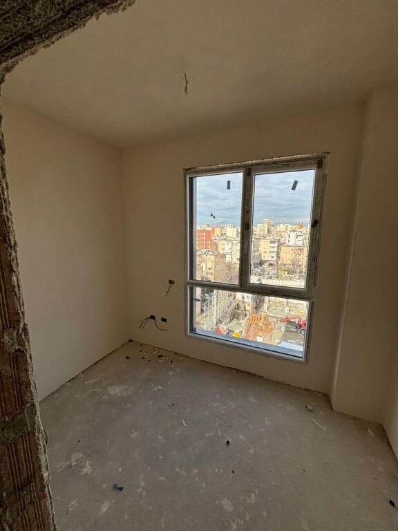 Appartamento 3+1+2 in vendita vicino al campo di Ali Demi