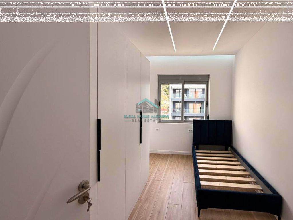 Apartament 2+1+2 në Shitje – Lungomare, Vlorë