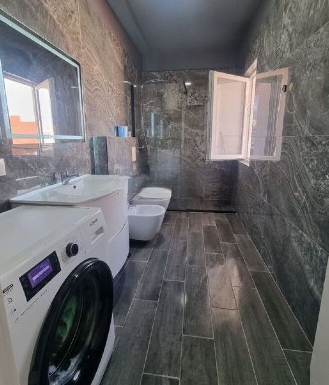 APPARTAMENTO DI LUSSO IN VENDITA 1+1 VICINO AL CENTRO !