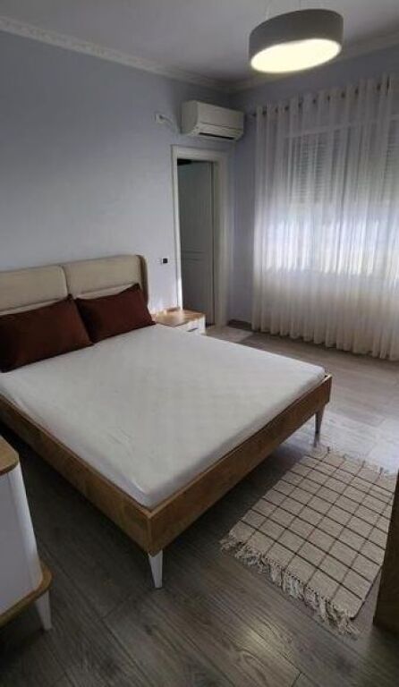 Apartament 3+1+2 post parkimi per qera tek Kopshti Zoologjik