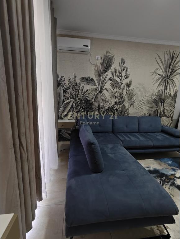 SHITET APARTAMENT 1+1 ME OBORR TE GJIRI I LALZIT PRANE KOMPLEKSIT "INSIFA"