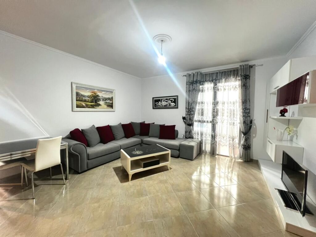 Apartament 2+1+2wc me Qera Afatgjate - prane Bar Hannover, Lungomare Vlore