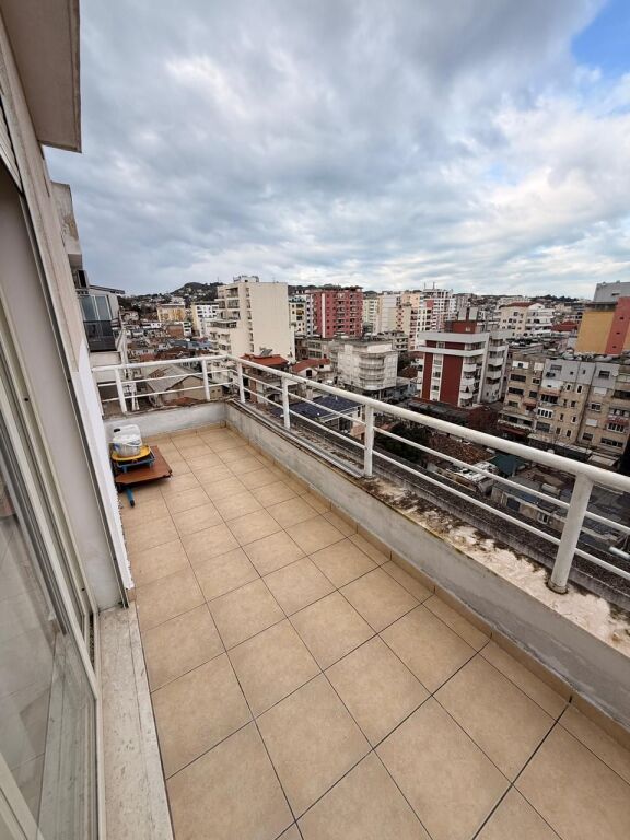 JEPET ME QERA APARTAMENT 1+1 ISH RAJONI,DURRES