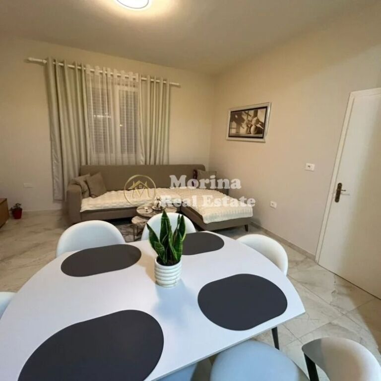 Rent | Private house 1 + 1 | American Hospital 2| 500 €/month