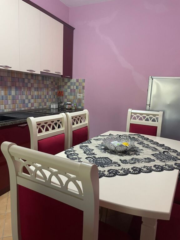 🏡 Apartamenti më i bukur për qera në zonën e plazhit! 🌊300€