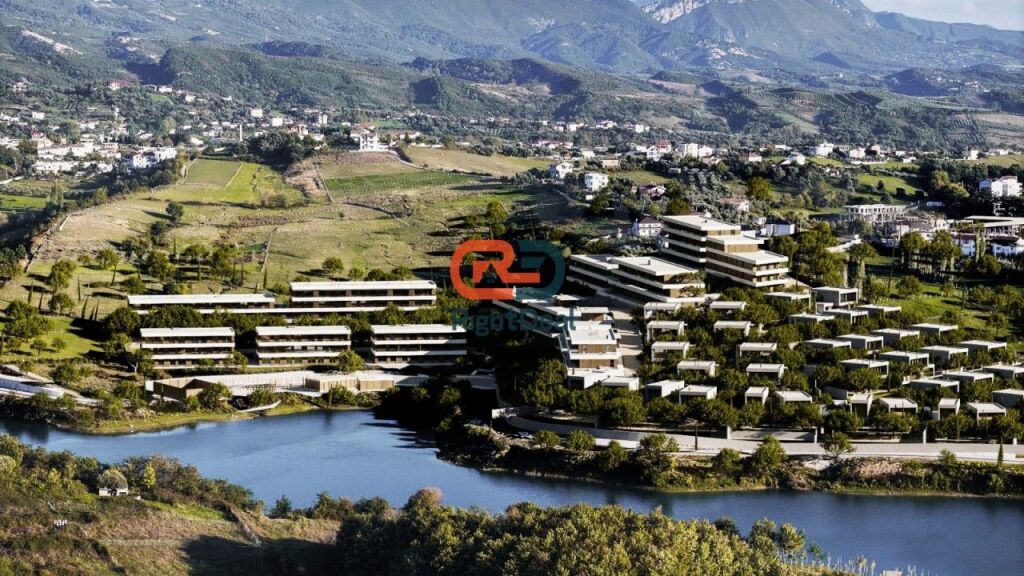 Tek Residenca Farka Front Lake Shitet Apartament 1+1 Me Oborr!!