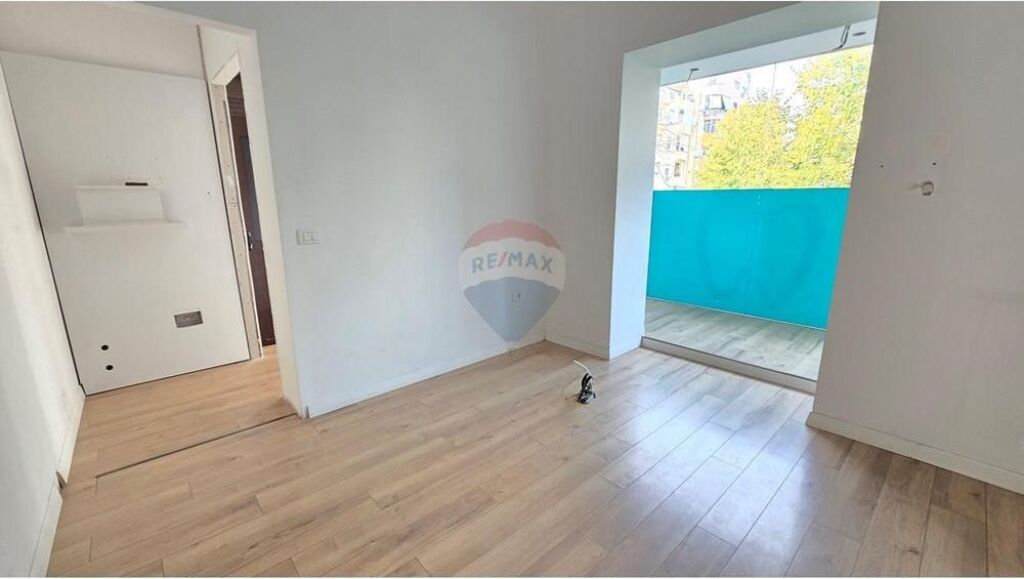 Ufficio - In Affitto - Via Durazzo, Tirana !