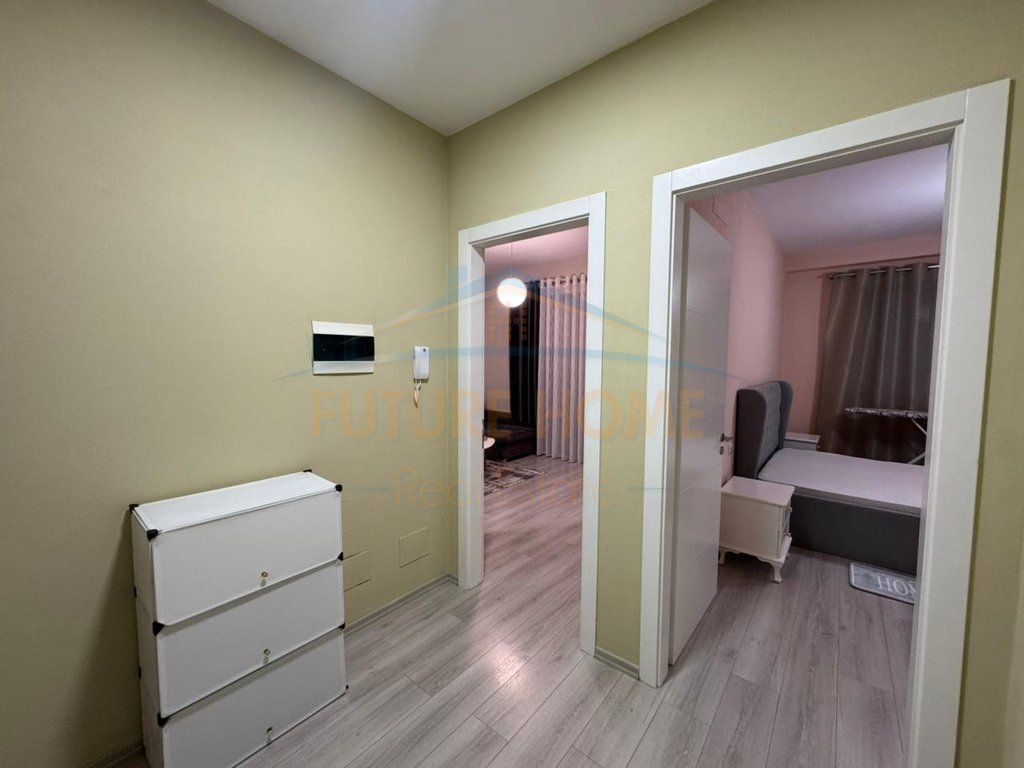 Qira, Apartament 1+1, Porcelan, Tiranë