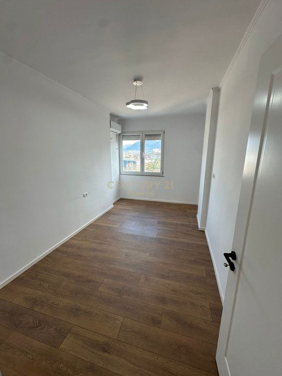 Appartamento 2+1+2 in vendita presso la Procura di Tirana