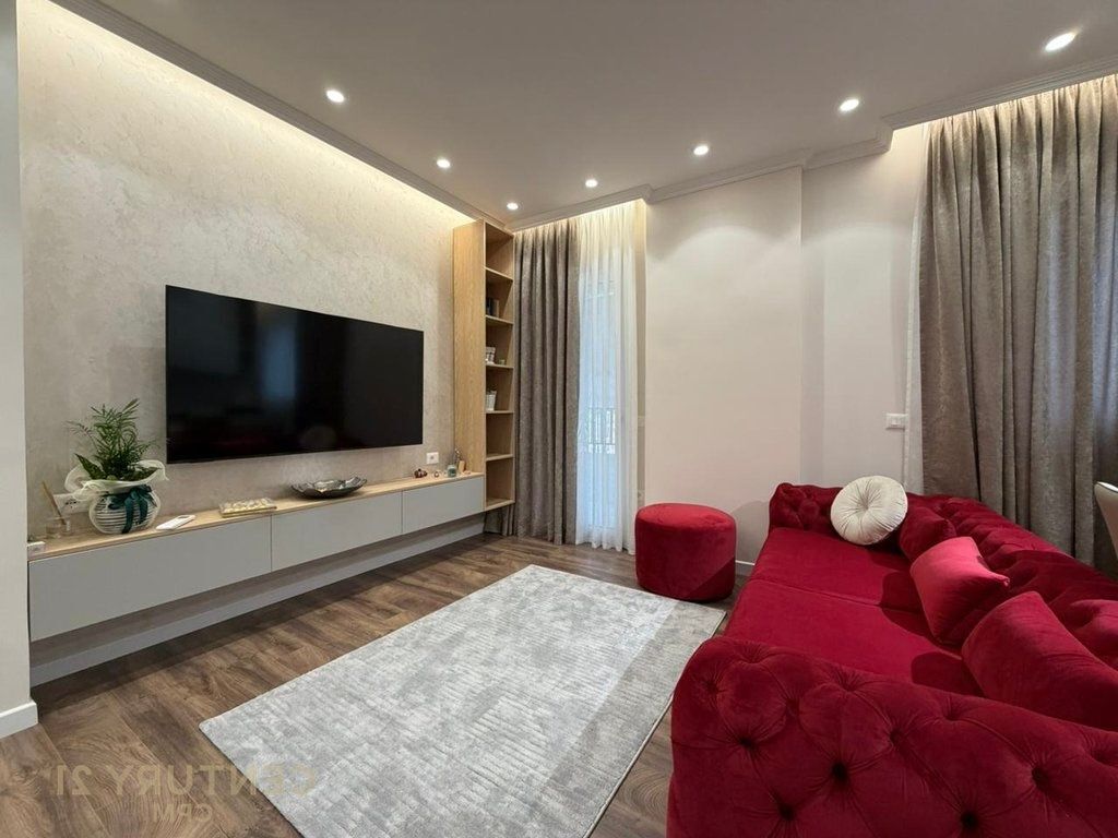 Appartamento 1+1+Posto Auto In Affitto Vicino al Mercato Nuovo 1.000 € /Mese