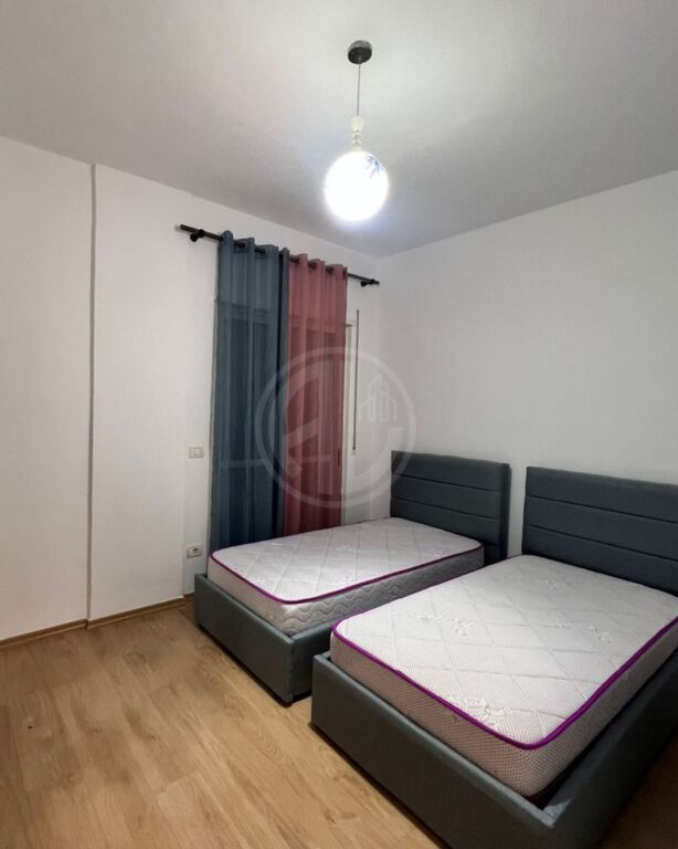 Apartament me Qira