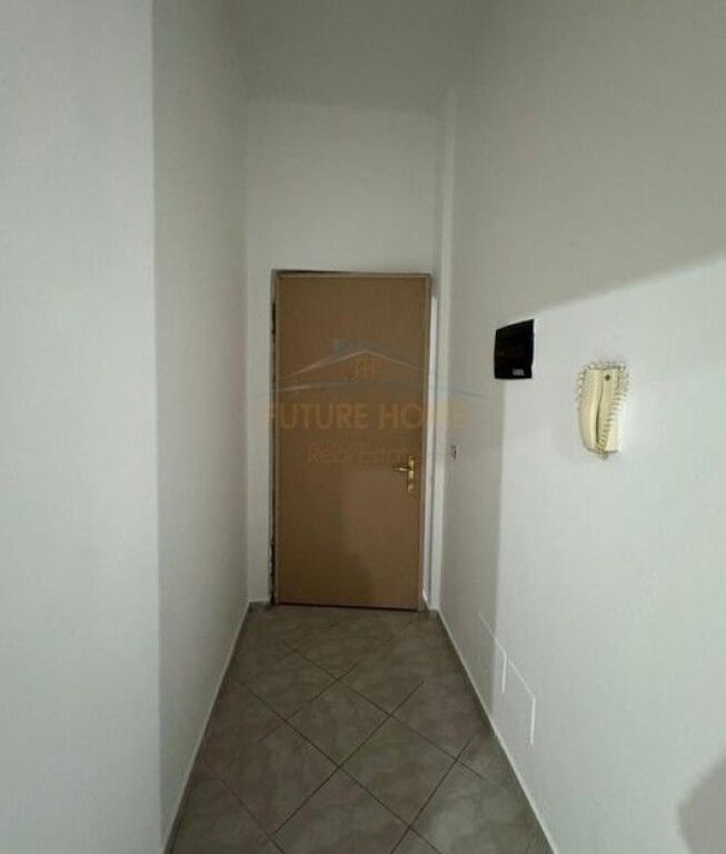 In vendita, Appartamento 1+1, Fresk, Tirana.