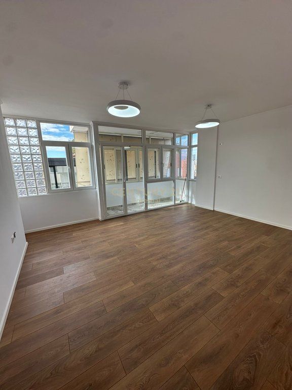 Appartamento 2+1+2 in vendita presso la Procura di Tirana