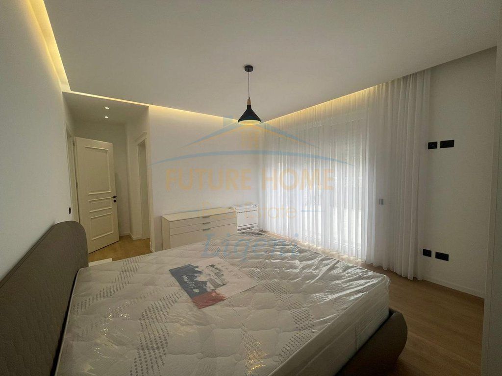 Qera, Vilë, Teg, Secret Garden, Tirane.