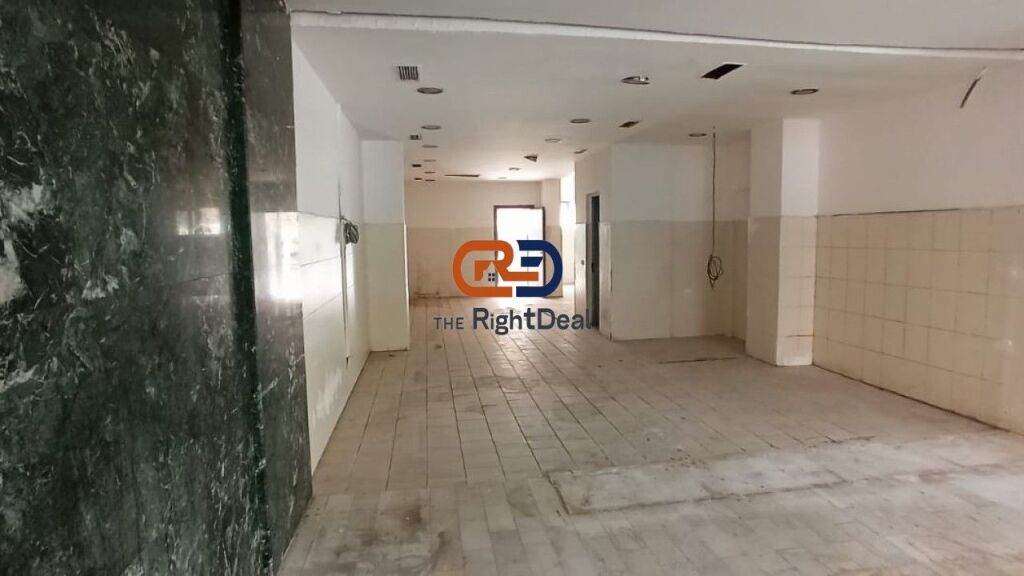 Tek Mozaiku I Tiranes, Shitet Ambient Komercial Buze Rruge !