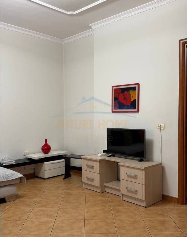 Qera, Apartament 2+1+2, rruga Panorama