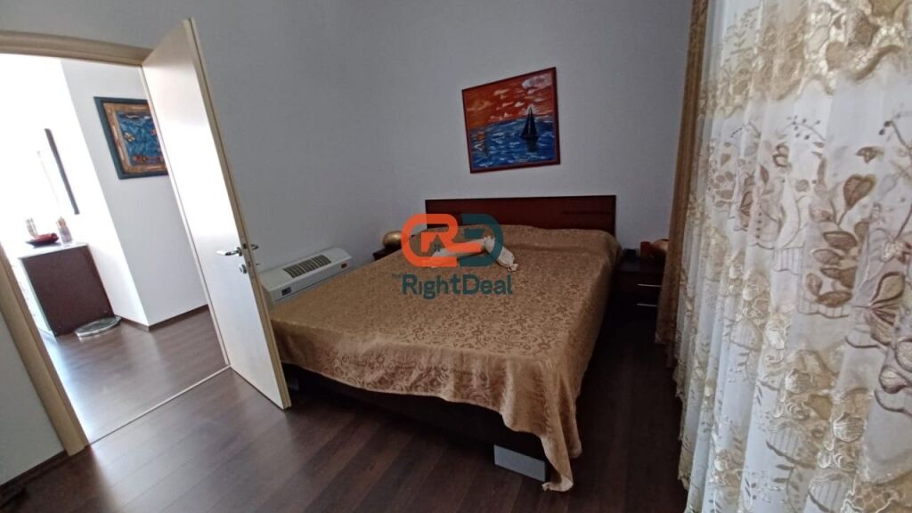 Ne Fresk, Shitet Vile 4 Kateshe, Ideale Per Banim Ose Investim!!!