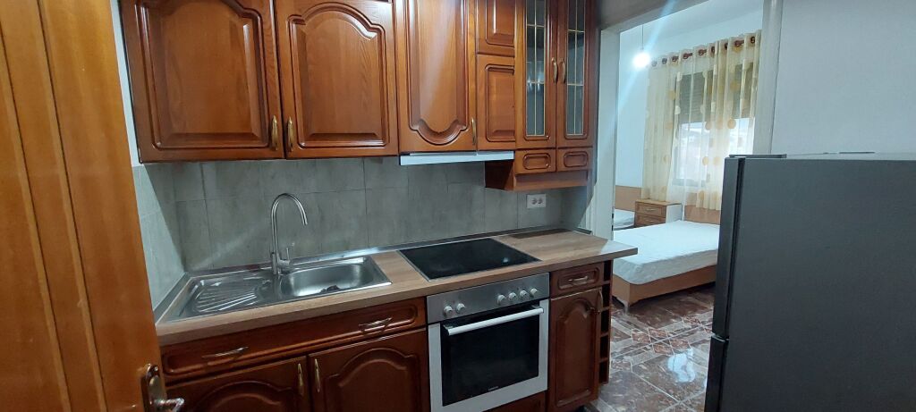 Apartament 1+1 për qera 5 Maji/Concord Center